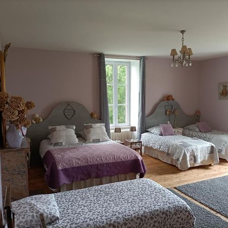 Le Manoir "Aux Douves" Bed & Breakfast Bazoges-en-Paillers Екстериор снимка