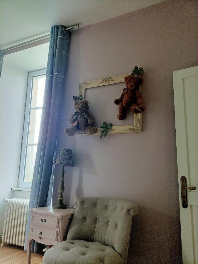 Le Manoir "Aux Douves" Bed & Breakfast Bazoges-en-Paillers Екстериор снимка