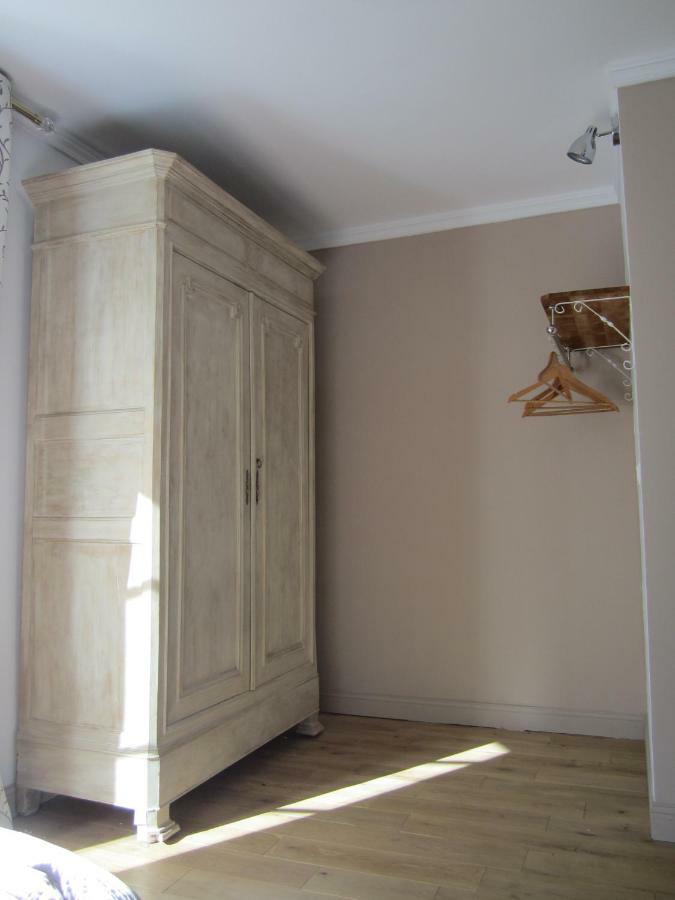 Le Manoir "Aux Douves" Bed & Breakfast Bazoges-en-Paillers Екстериор снимка