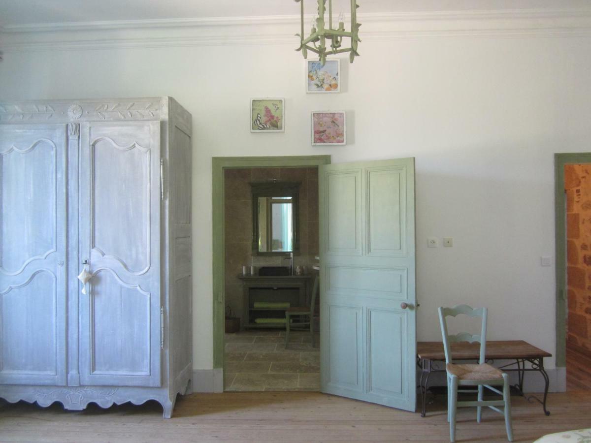 Le Manoir "Aux Douves" Bed & Breakfast Bazoges-en-Paillers Екстериор снимка